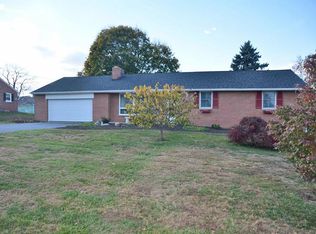 8 Willow View Blvd, Willow Street, PA 17584