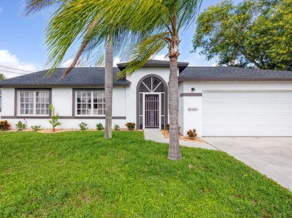 2400 SE Charleston Drive, Port St Lucie, FL 34952