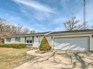 2598 E 1069th Rd, Ottawa, IL 61350