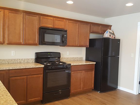 3rd image of 1191 Longbow Ln #H