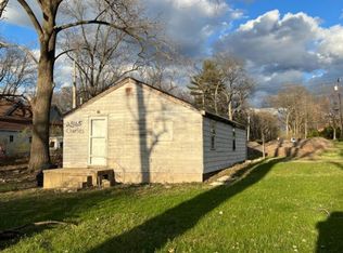 2565 Charles St, Portage, IN 46368