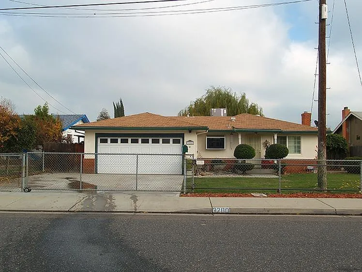 3200 Farris Ave photo 1