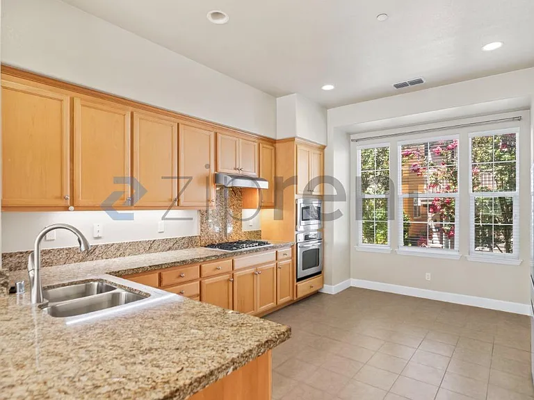 28 Paterson Pl — Photo 11