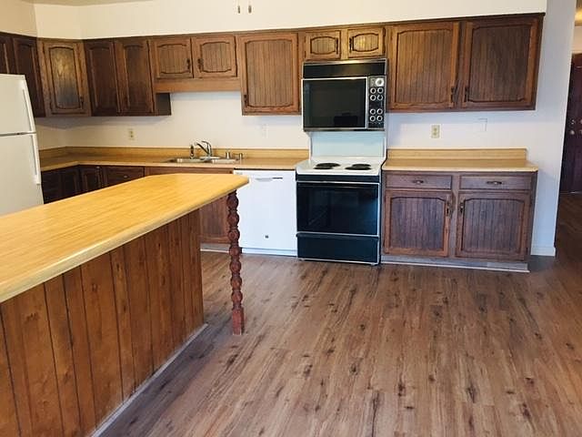 2nd image of 1253 Chadwick Ct