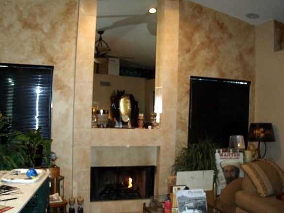 Family room!Fireplace !
