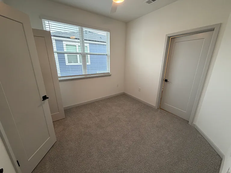 Barbarosa Rd — Photo 28