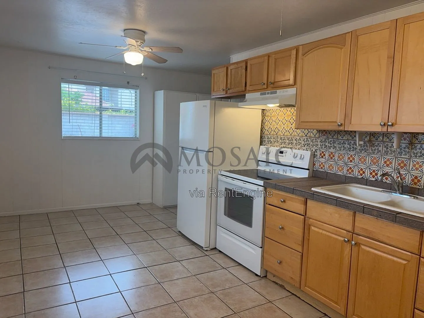 1 bed, 1.0 bath, $1,075 — Photo 2
