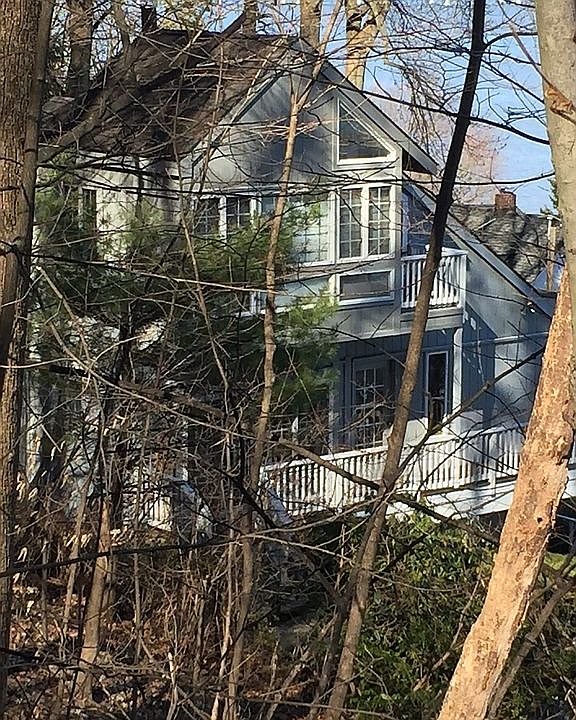 1st image of 130 Orchard Ter