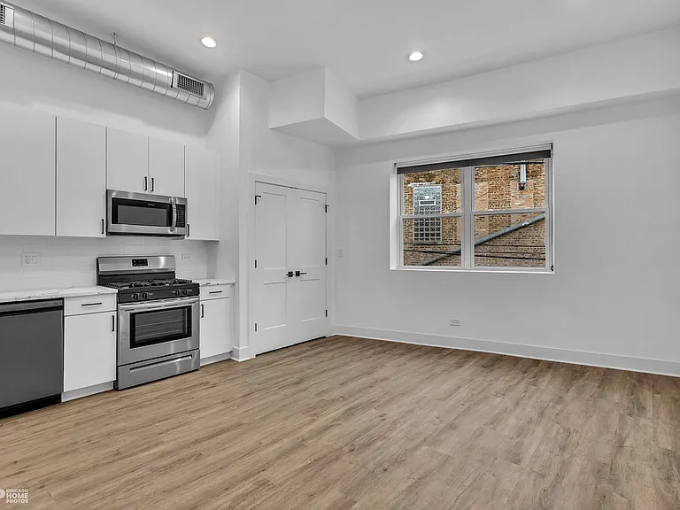 4725 N Western Ave #4731-205 — Photo 4