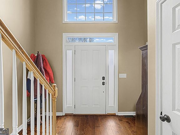 5th image of 218 Amaranth Ct
