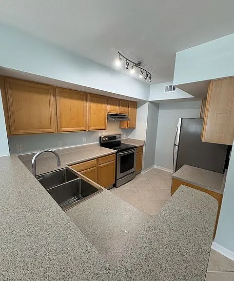 1135 Villagio Cir — Photo 3