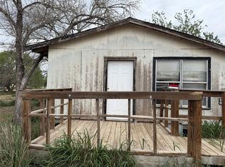 108 J Ave, Christine, TX 78012