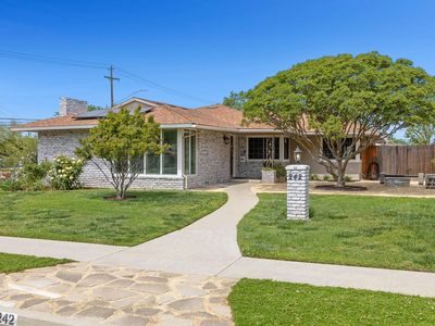 242 W Fountain Way, Fresno, CA, 93705