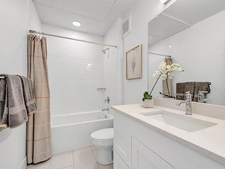 Apex at Perry Station - Modern Living at it's best! — Photo 21