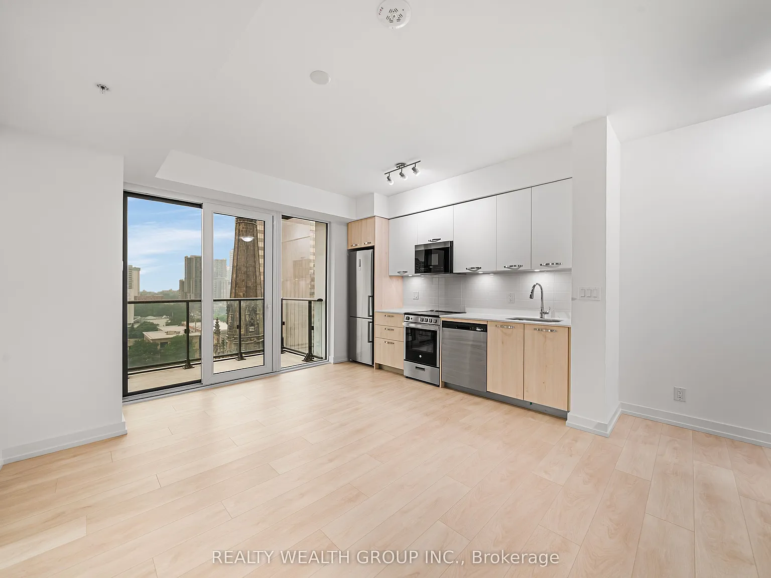 2 bed, $2,150 — Photo 4