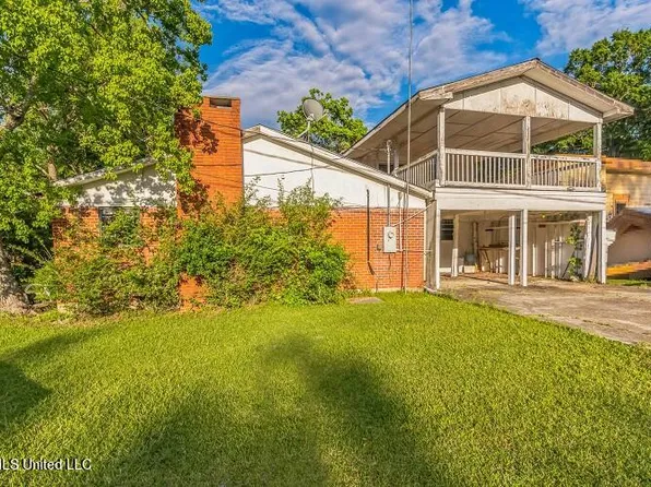 4112 Raby St, Moss Point, MS 39563