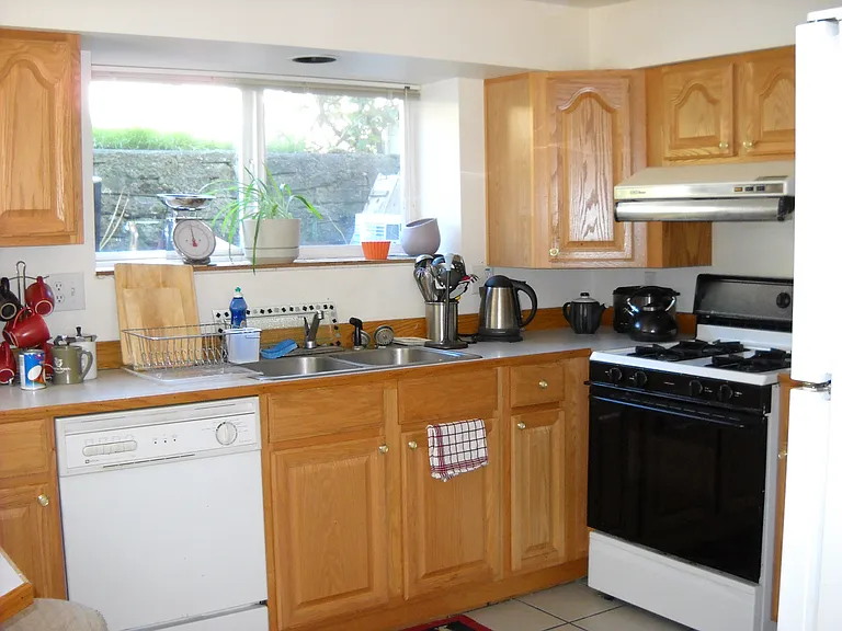 4511 36th Ave NE — Photo 5