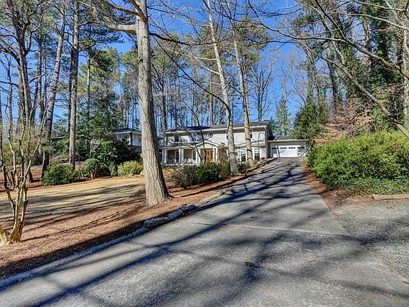 5th image of 2692 Galahad Dr