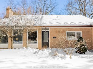 37 Farmcote Rd, Toronto, ON M3B 2Z6