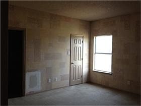 4th image of 613 Crestmont Ct