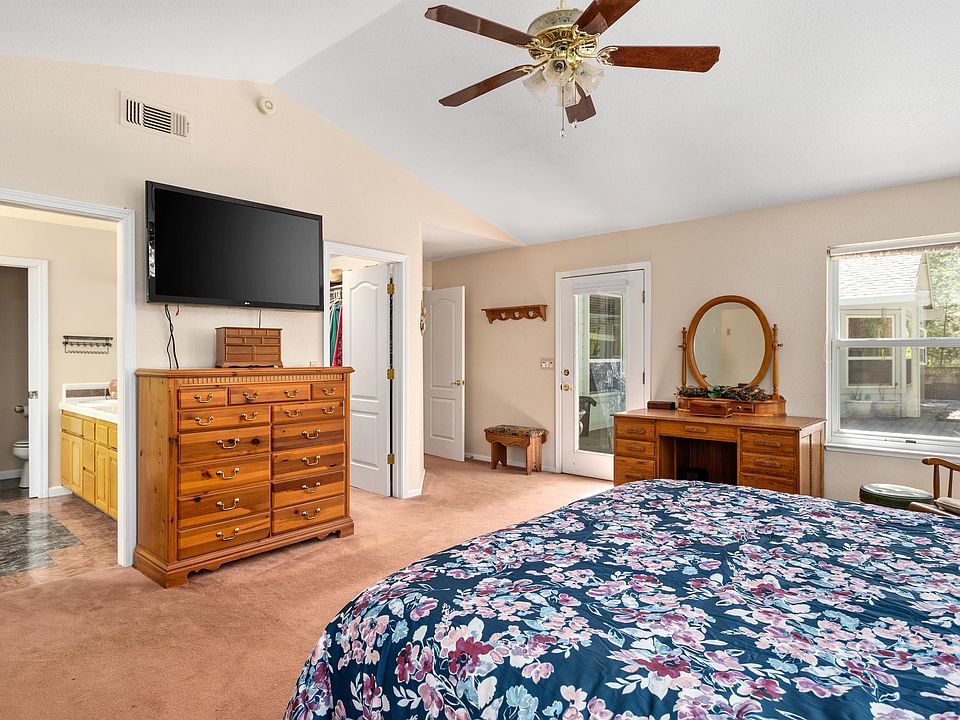 1st image of 15994 Gibboney Ln