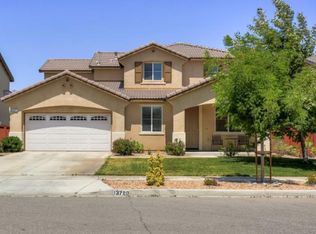 13790 Coolidge Way, Oak Hills, CA 92344