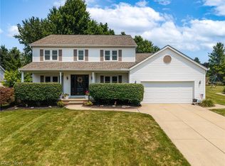 33321 Popham Ln, Solon, OH 44139