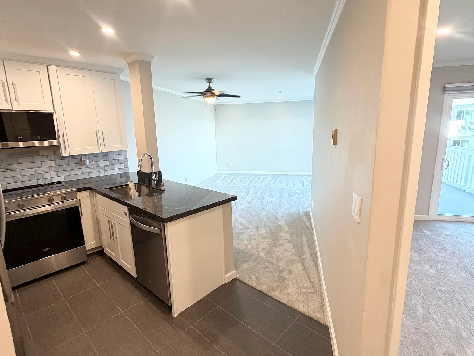 1 bed, 619 sqft, $3,100 — Photo 3