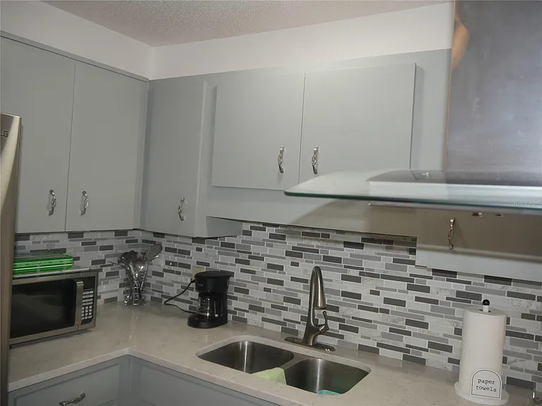 6165 Chesham Dr #5 — Photo 7