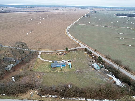 3rd image of 10115 E County Road 700 S