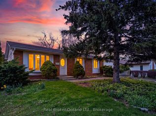 393 Enfield Rd, Burlington, ON L7T2X5