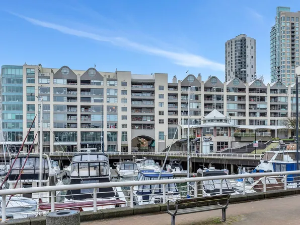 1012 Beach Ave #502, Vancouver, BC V6E 1T7