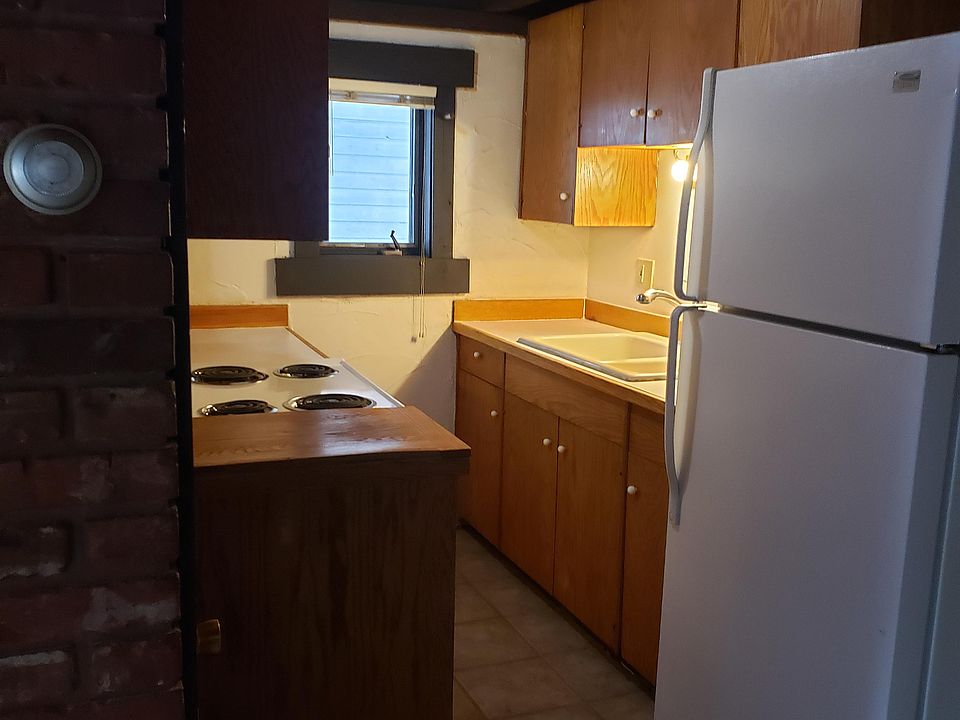 2nd image of 2420 7th Ave N APT 7