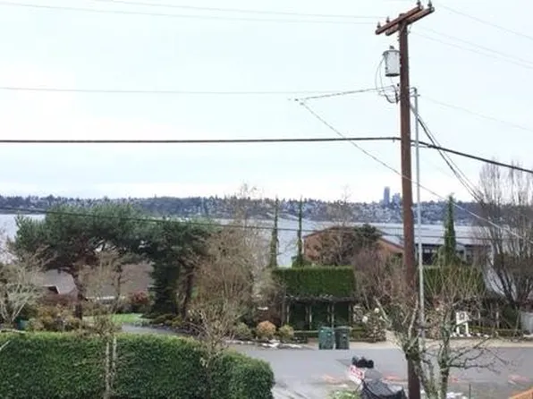 2728 60th Ave SE, Mercer Island, WA 98040