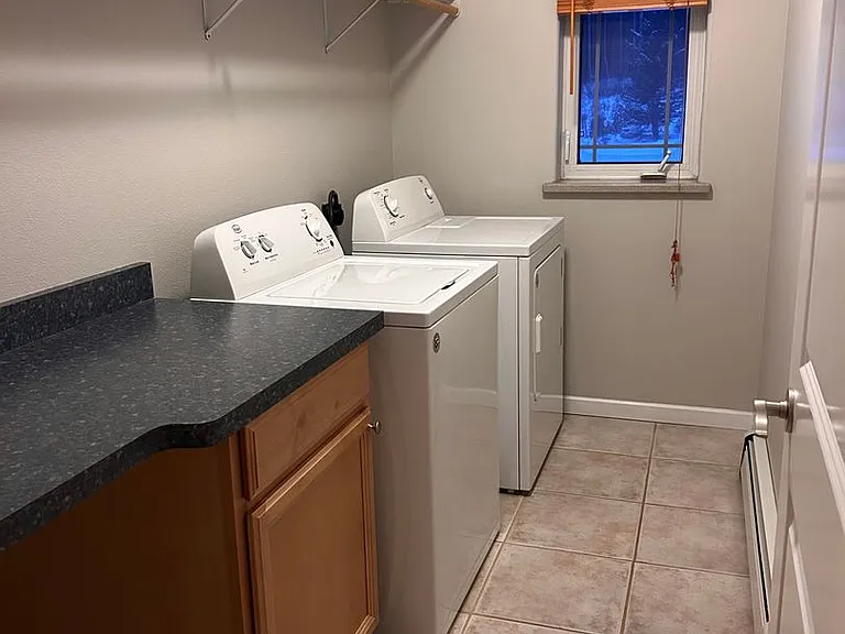 1540 Crestline Dr — Photo 1