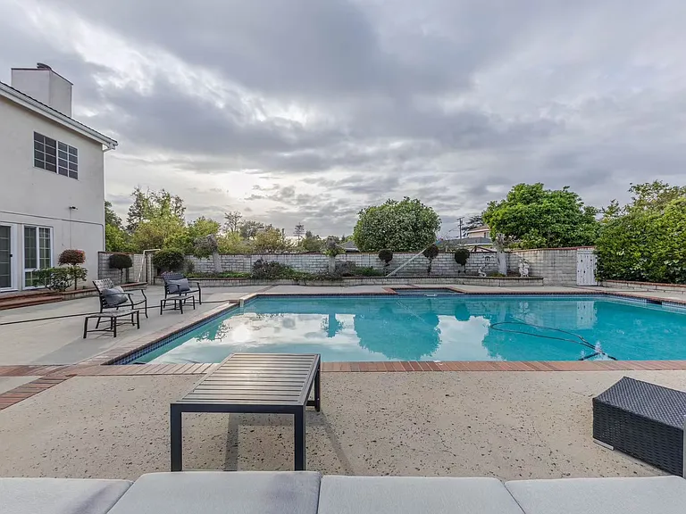 1209 Midwickhill Dr — Photo 42