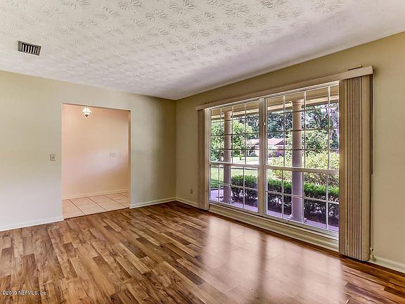 2832 Paces Ferry Rd W Orange-013-025-Liv