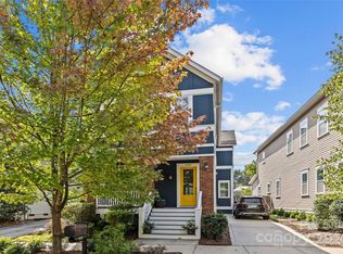 1527 Tippah Park Ct, Charlotte, NC 28205