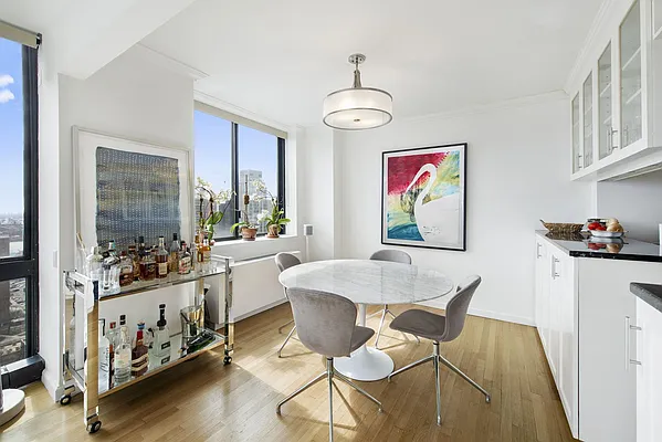 Sold by Compass | media 17