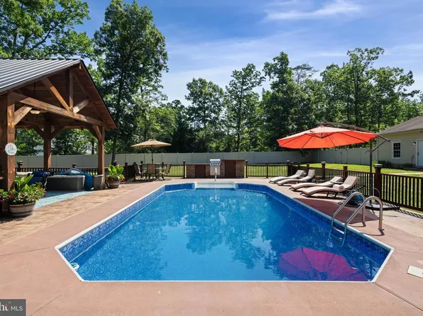 25360 Kylies Ln, Rhoadesville, VA 22542