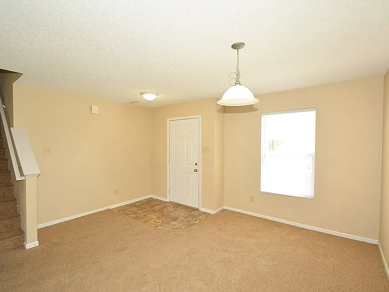 5660 Grassy Bank Dr — Photo 3