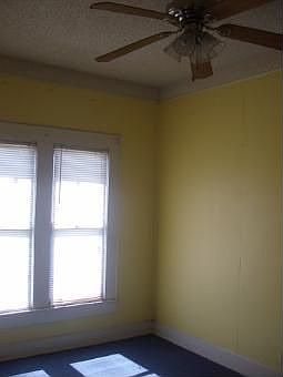 2nd image of 1401 Avenue F NW