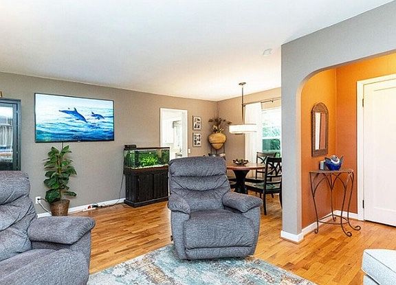 5th image of 2242 Kenmore Dr #2242KEN