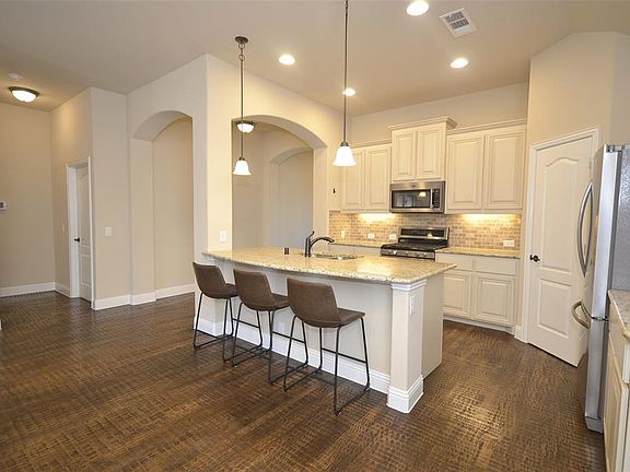 4th image of 5208 Ambergate Ln