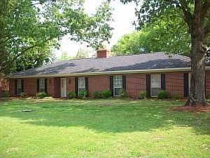 Home for Sale in Tupelo, Mississippi $184,500