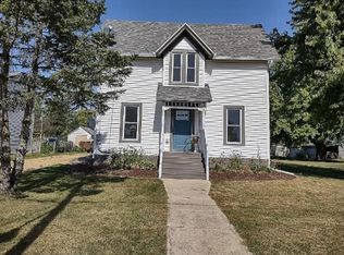 105 Schuyler Ave, Scales Mound, IL 61075