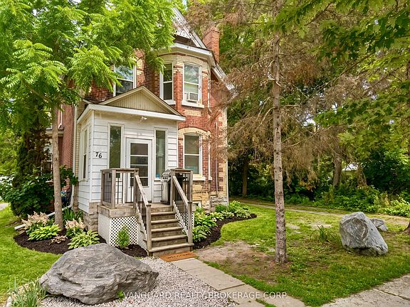 2nd image of 76 Wellington St W