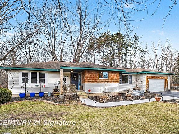 2nd image of 611 Sandow Rd