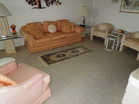 3rd image of 133 Chatham F #133