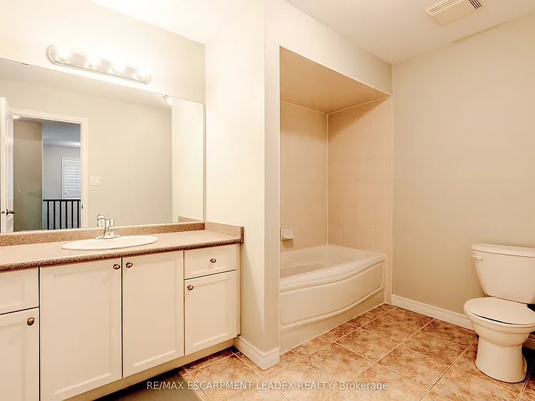 441 Stonehenge Dr #8 — Photo 20